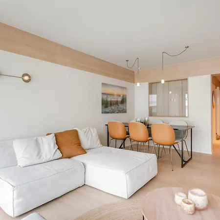 Stylish Coastal For 4 With Sea View Apartmán