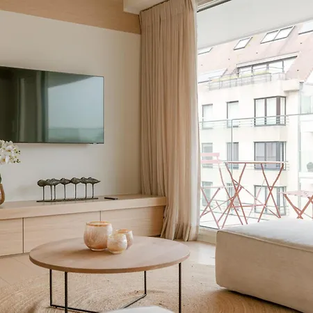 Stylish Coastal For 4 With Sea View *