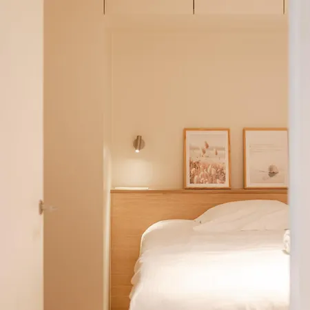 Stylish Coastal For 4 With Sea View Apartmán *